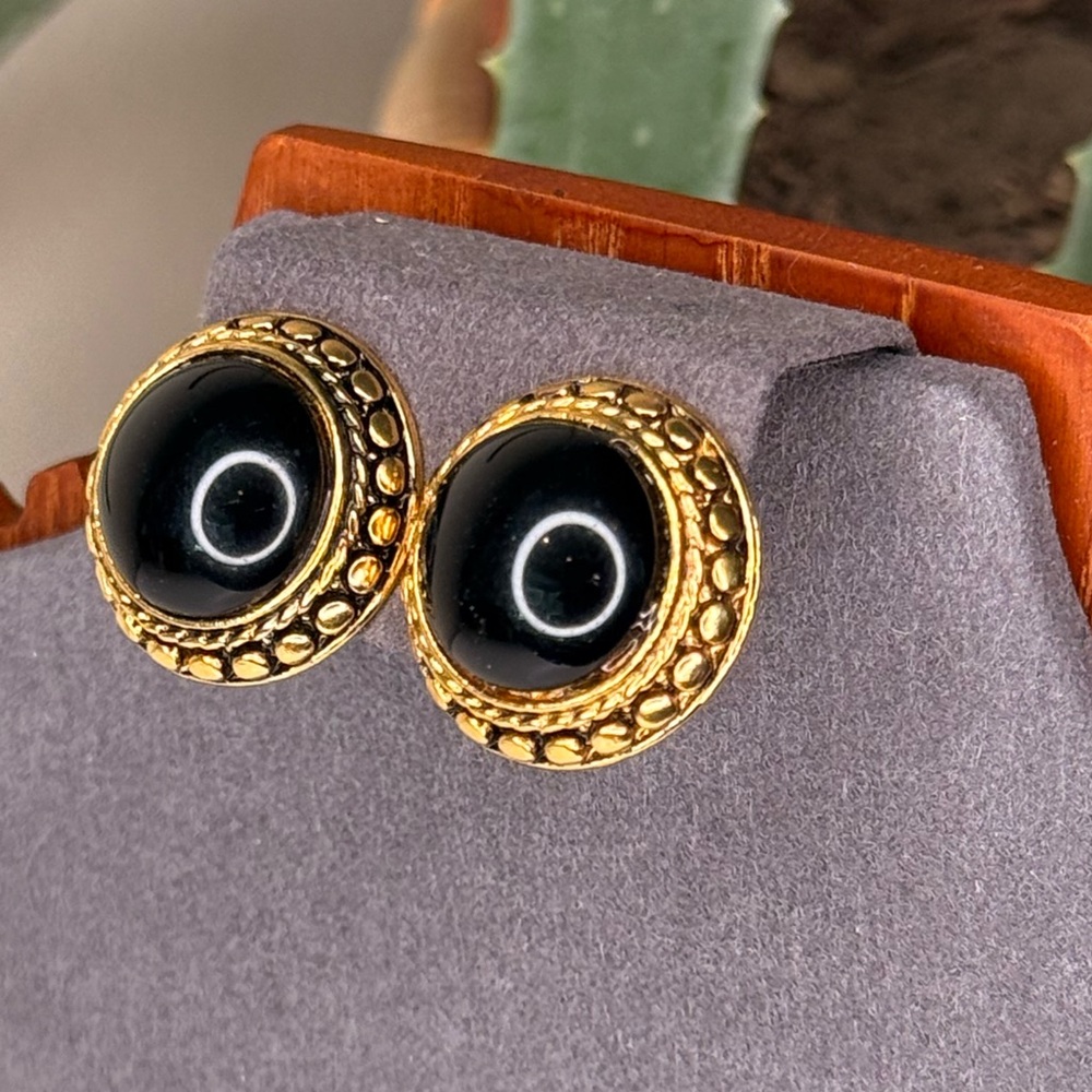 Ben-Amun Vintage Black Cabochon Clip-On Earrings | 1980s Gold Statement Jewelry - Picture 2 of 8